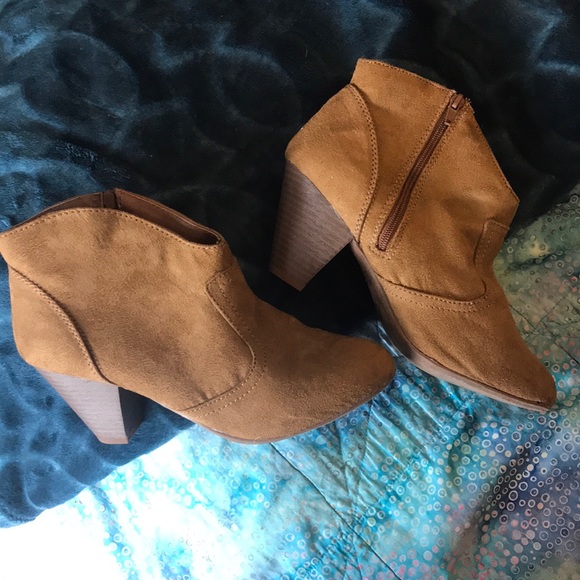 Candie’s Cognac Heeled Ankle Booties Suede 7.5 - Picture 2 of 10